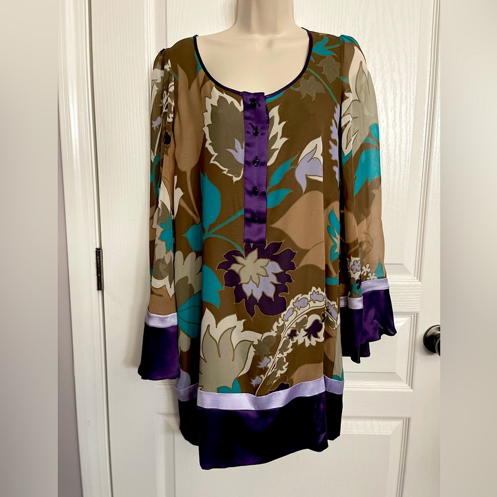 Beautiful Floral Escada Babydoll Tunic. Size 36 NWT